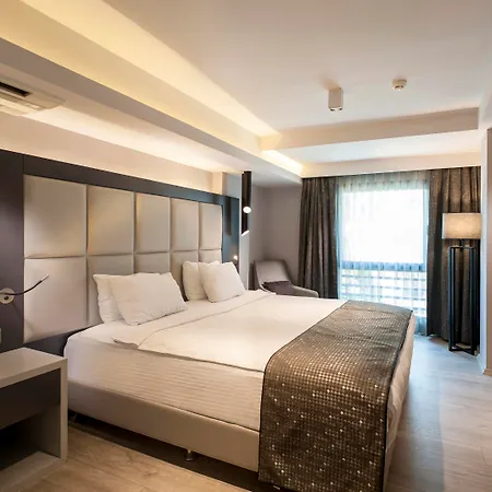 Ξενοδοχείο Smart 4*